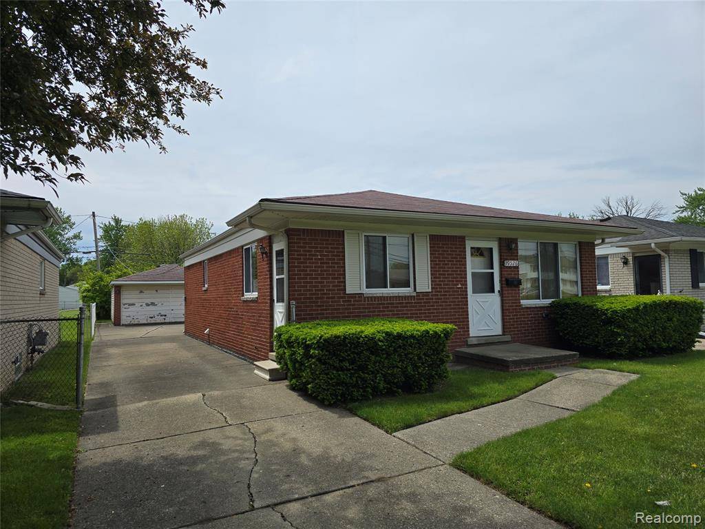 Clinton Twp, MI 48035,19526 Gaynon Drive
