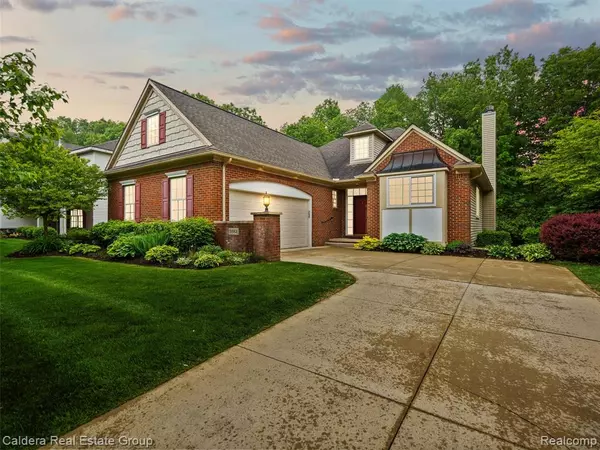 9862 Tioga Trail, Pinckney, MI 48169