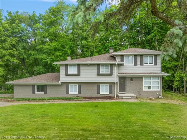 Farmington Hills, MI 48331,26557 Old Homestead Drive
