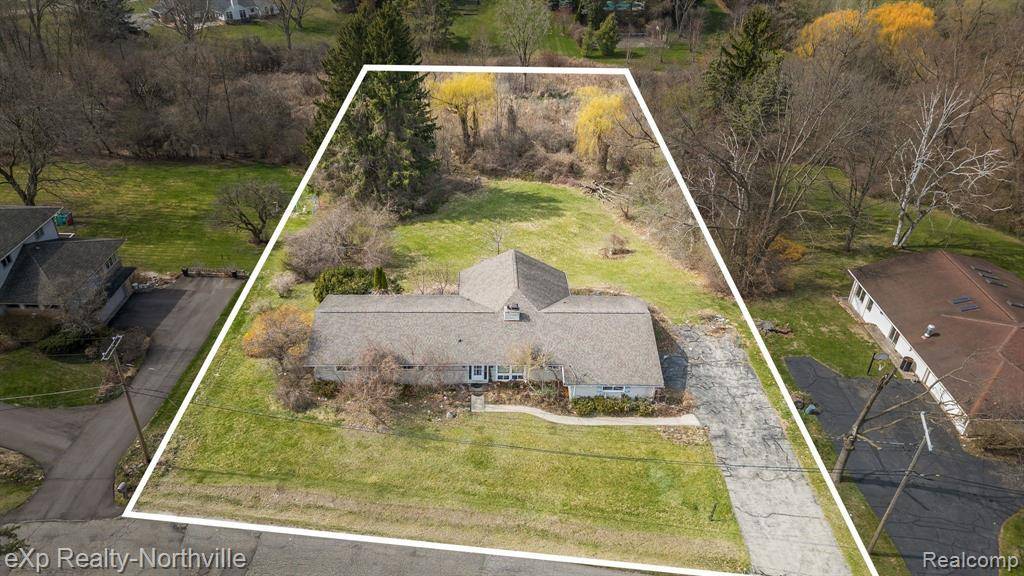 Bloomfield Hills, MI 48301,6940 CASTLE Drive