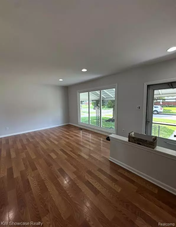 Madison Heights, MI 48071,503 Hecht Drive