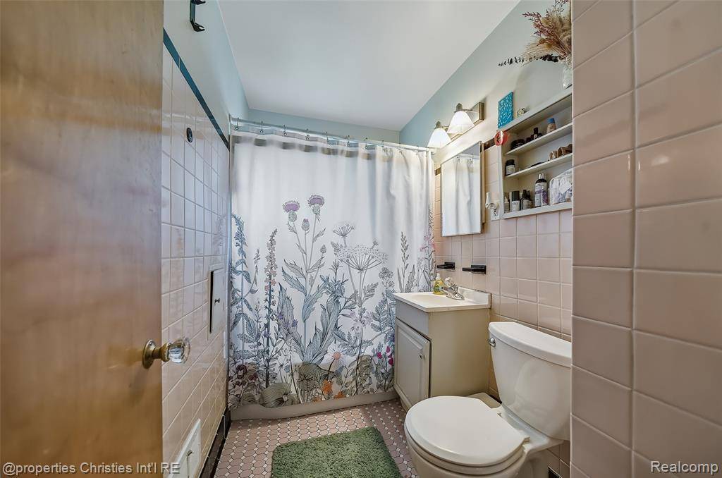 Hazel Park, MI 48030,536 Andresen Court