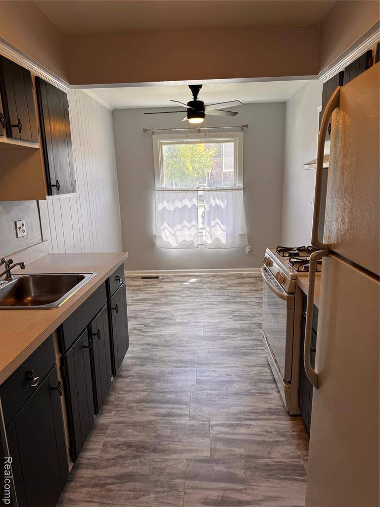 Clinton Twp, MI 48036,37263 Great Oaks Court