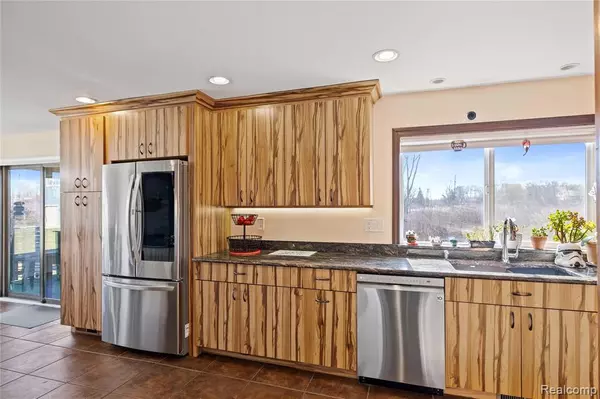 Oxford, MI 48371,254 Cross Timbers Street