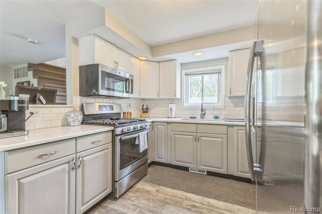 Belleville, MI 48111,2459 Rawsonville Road