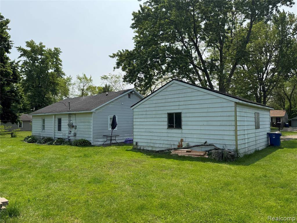 Waterford, MI 48329,6194 Wilson Drive