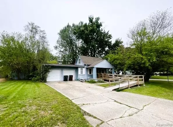 Shelby Twp, MI 48317,8123 Janis Street