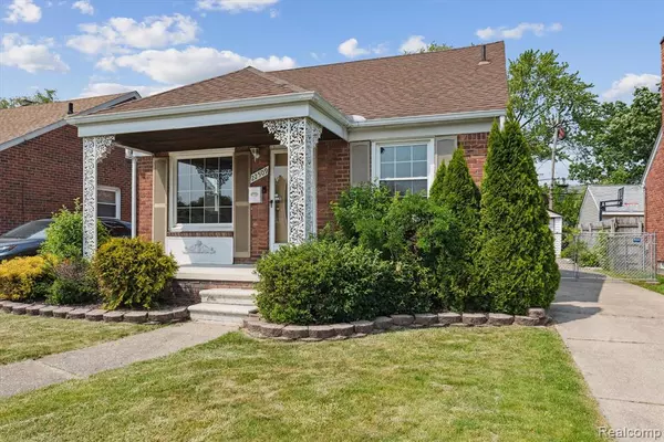 Saint Clair Shores, MI 48080,22509 Alger Street