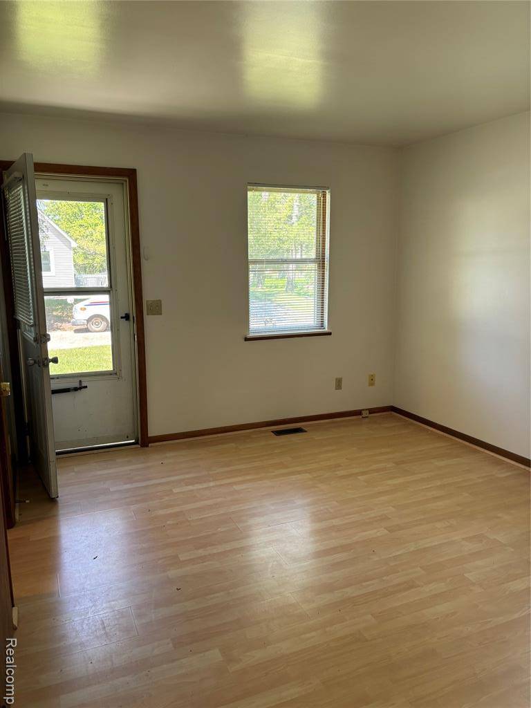 Lake Orion, MI 48362,1096 Bayfield Street