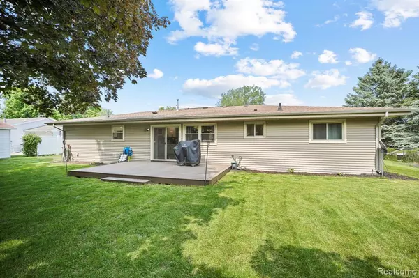 Saint Louis, MI 48880,116 Surrey Road