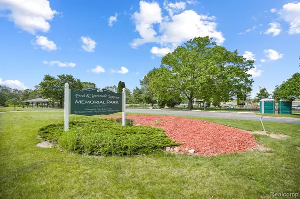 Saint Louis, MI 48880,116 Surrey Road