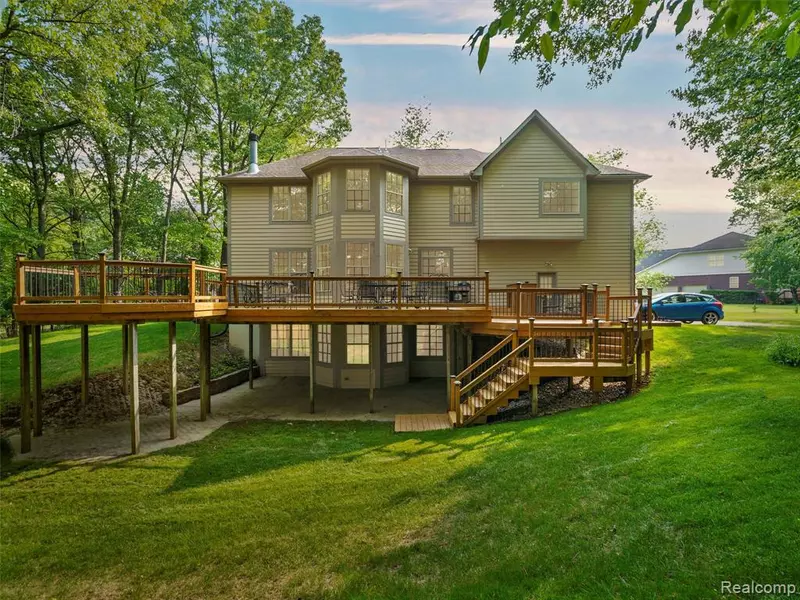 5412 Murray Court, Waterford, MI 48327