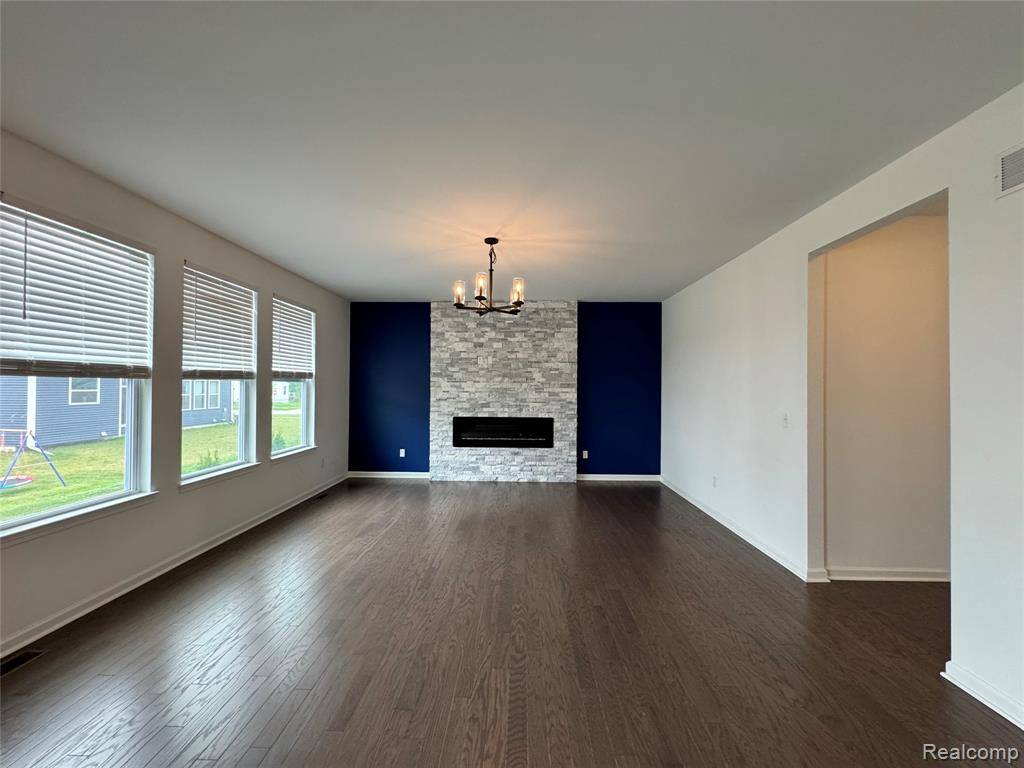 Ann Arbor, MI 48103,278 SPRINGVIEW Street