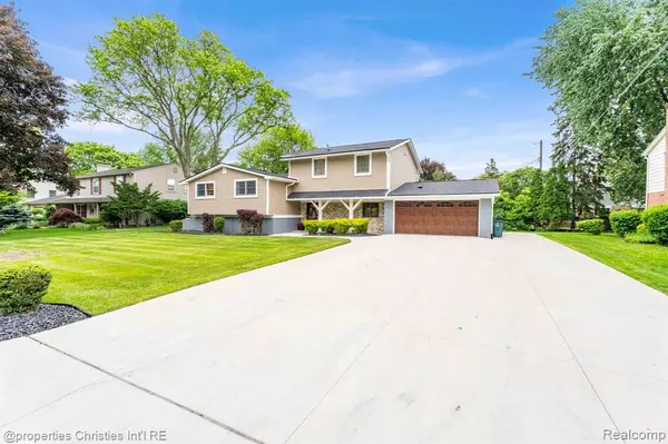 Beverly Hills, MI 48025,31240 Cline Drive