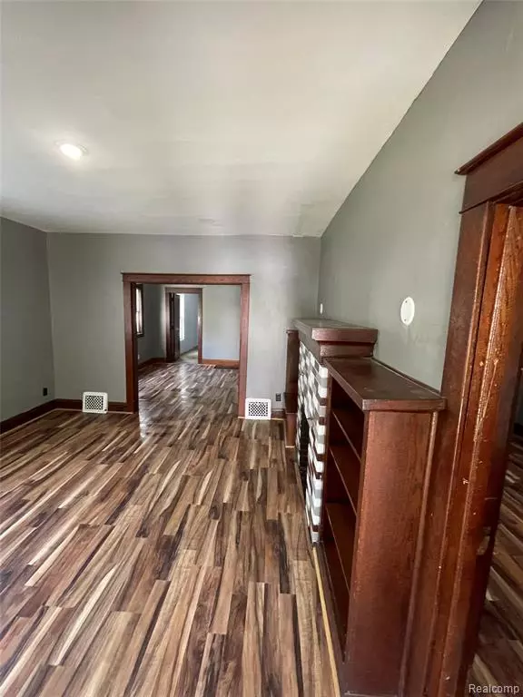 Saginaw, MI 48602,2021 Benjamin Street