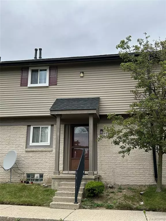 2356 Orchard Crest Street,  Shelby Twp,  MI 48317