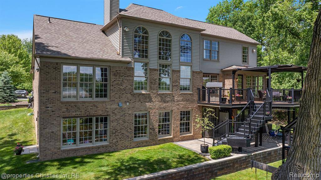 West Bloomfield, MI 48324,1707 Mountain Ash Drive