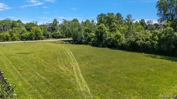 Novi, MI,45547 W 9 Mile Road