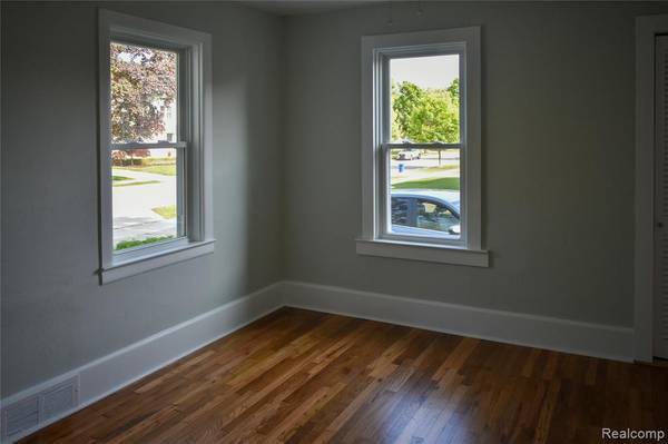 Clawson, MI 48073,3434 Durham Road