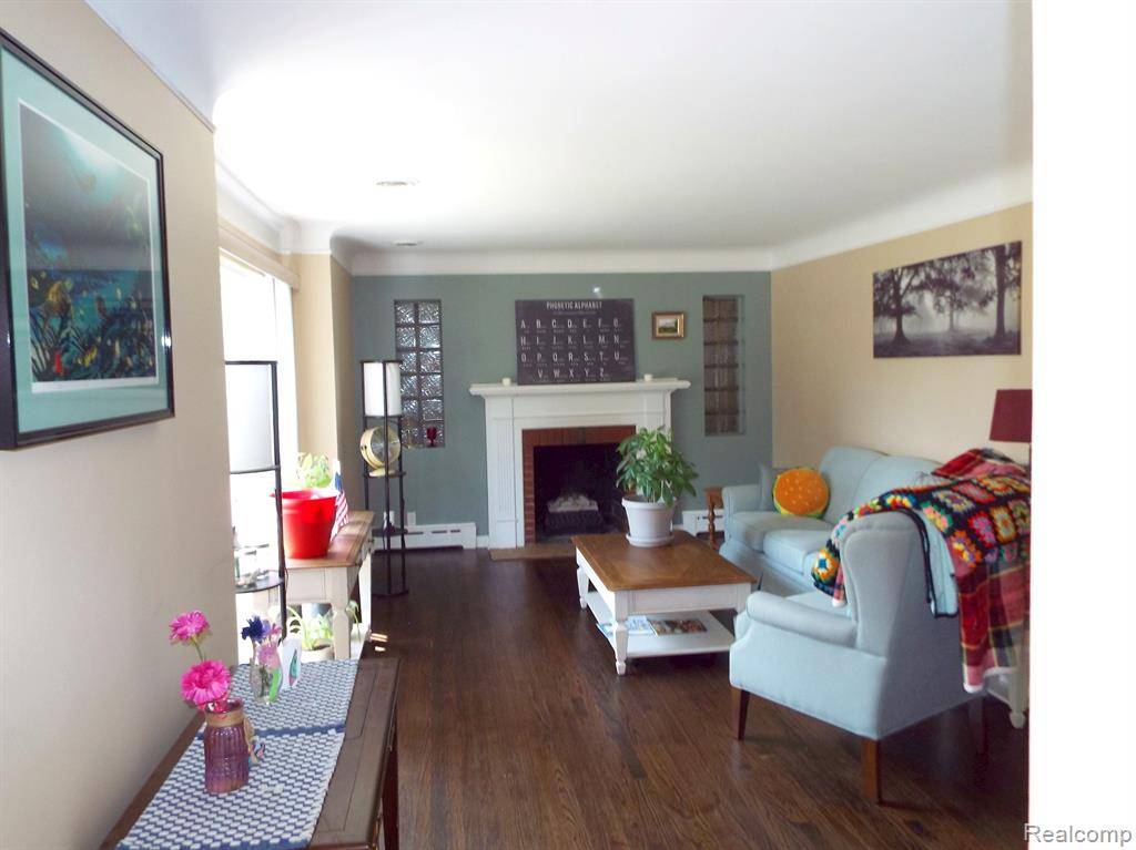 Allen Park, MI 48101,9996 Manor Avenue