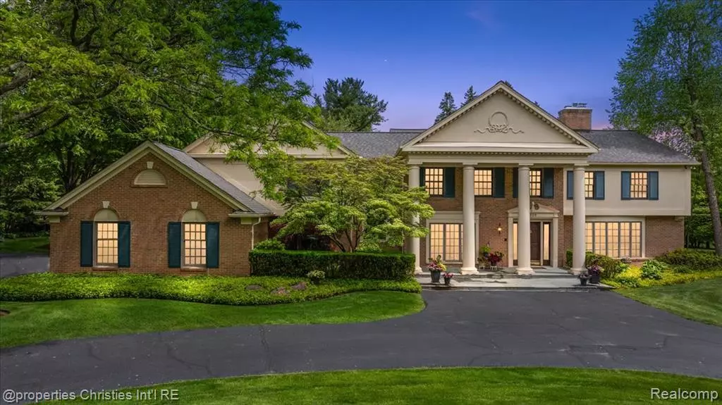328 Barden Road, Bloomfield Hills, MI 48304