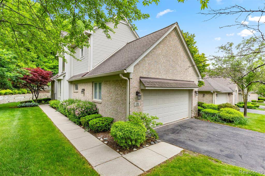 Northville, MI 48168,135 Hampton Court