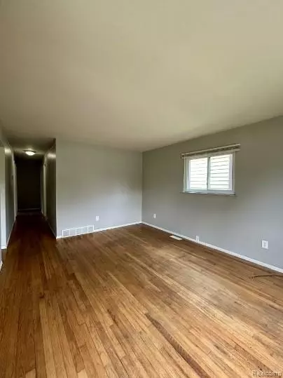 Ecorse, MI 48229,35 E Charlotte Street