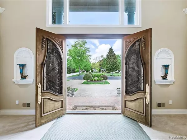 Port Huron, MI 48060,4326 Gratiot Avenue