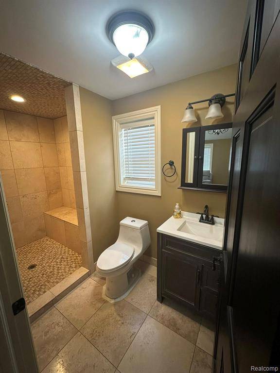 Dearborn Heights, MI 48127,5960 Whitefield Street