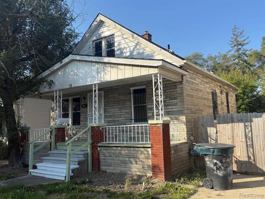 6825 PLAINVIEW Avenue, Detroit, MI 48228