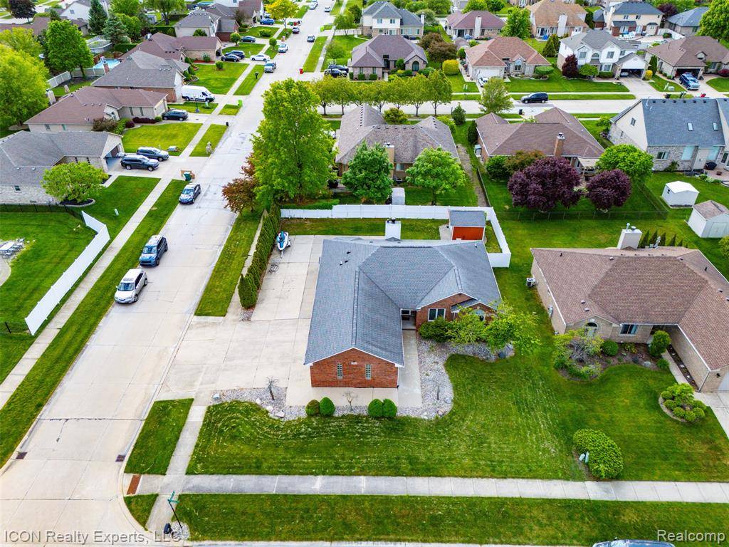 Macomb, MI 48042,54613 Laurel Drive