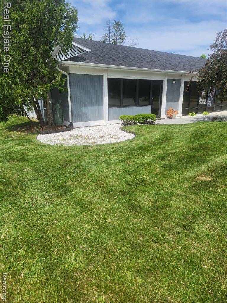 Burton, MI 48519,3364 S Center Road