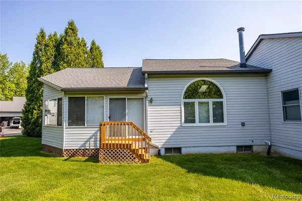 Brighton, MI 48114,7566 Radcliffe