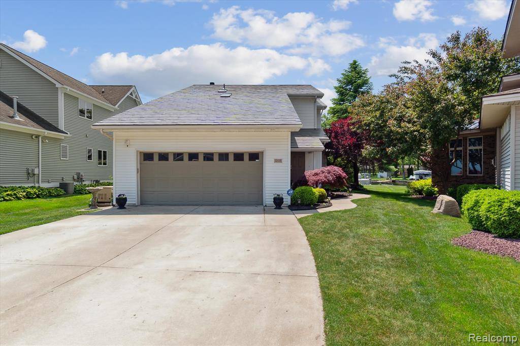 4118 Shoreview Lane, Whitmore Lake, MI 48189