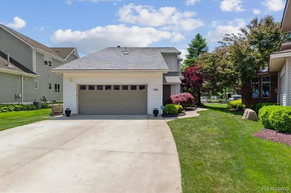 4118 Shoreview Lane,  Whitmore Lake,  MI 48189