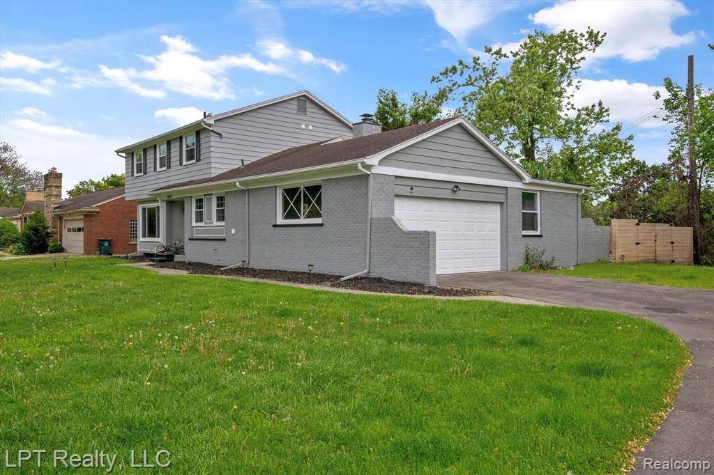 Lathrup Village, MI 48076,18441 ROSELAND Boulevard