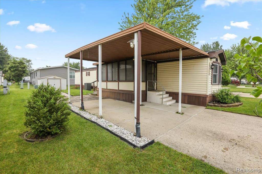 Shelby Twp, MI 48315,49831 Leicester Court