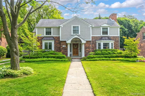 Grosse Pointe Park, MI 48230,828 Westchester Road