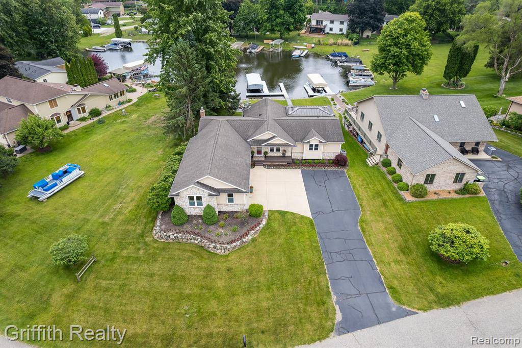 Pinckney, MI 48169,1158 Camelot Drive