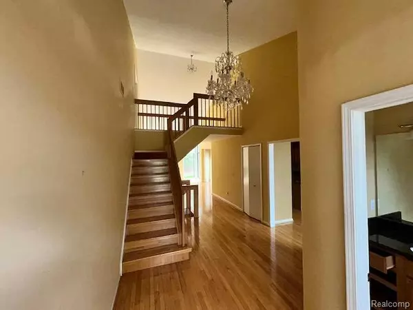 Bloomfield Hills, MI 48304,692 Brockmoor Lane