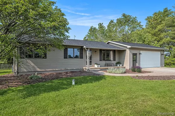 12156 Carpenter Road, Flushing, MI 48433