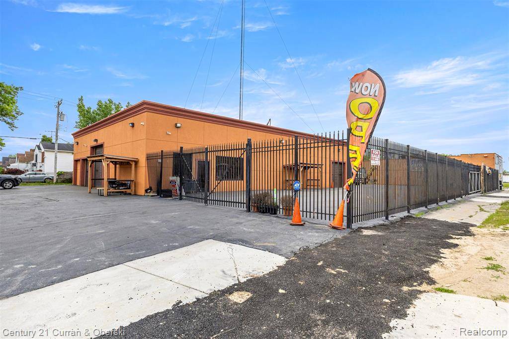 Southgate, MI 48204,8301 W Chicago