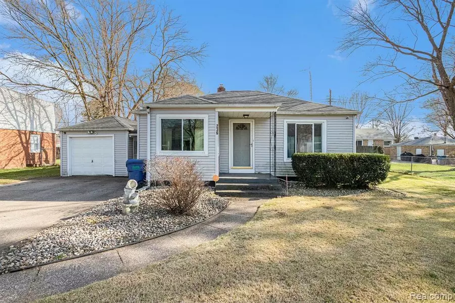 236 Helmar Court, Benton Harbor, MI 49022