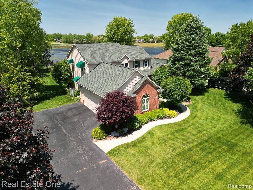 468 Orchard Ridge Drive, Lake Orion, MI 48362