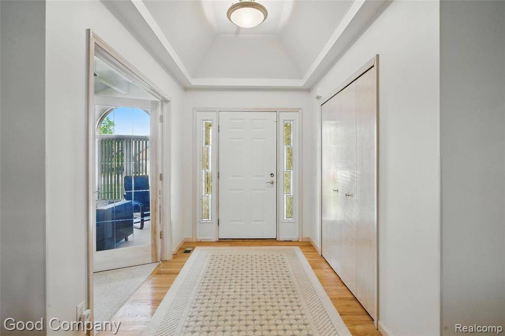 Macomb, MI 48042,51414 Pinewood Drive