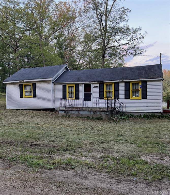 6240 S La Belle Drive, Idlewild, MI 49642