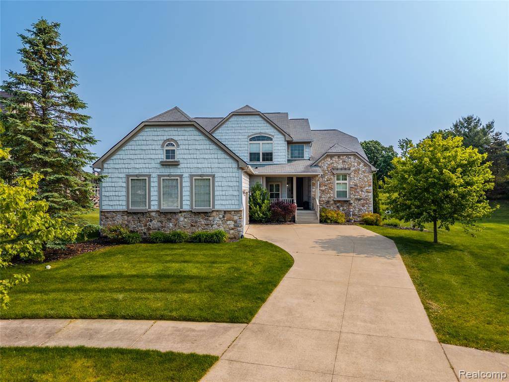 2327 Cherry Tree Lane, Grand Blanc, MI 48439