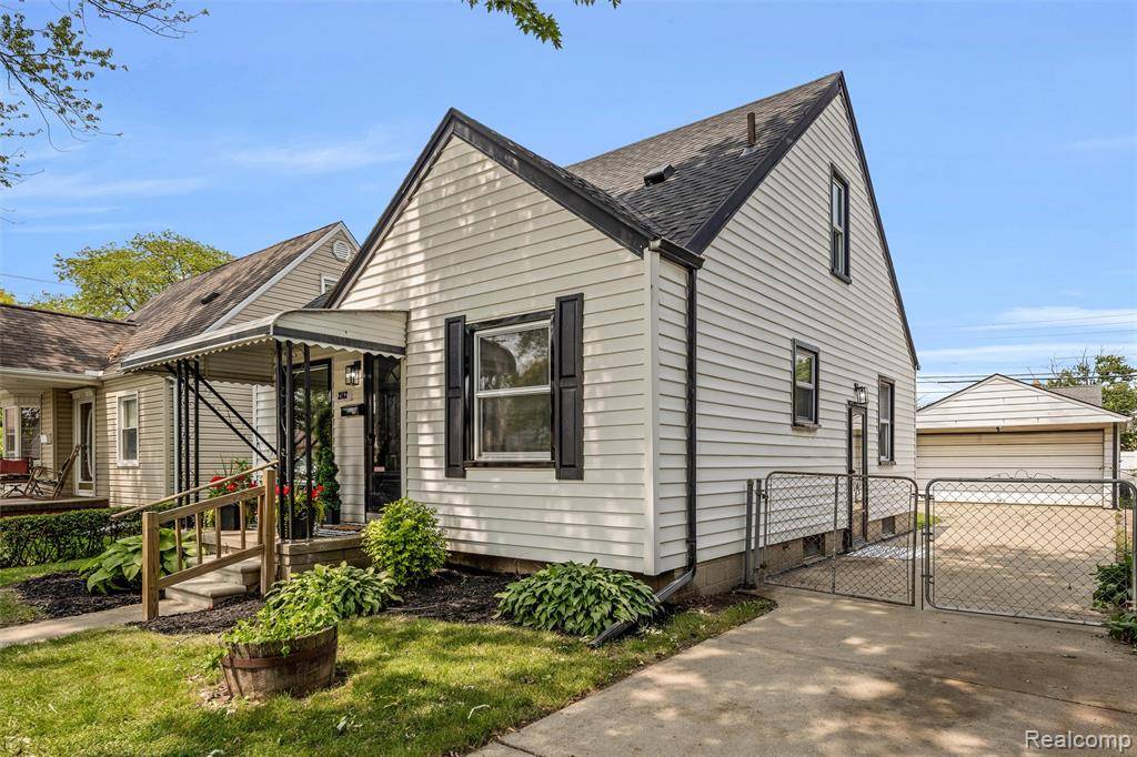 Lincoln Park, MI 48146,2162 Mill Street