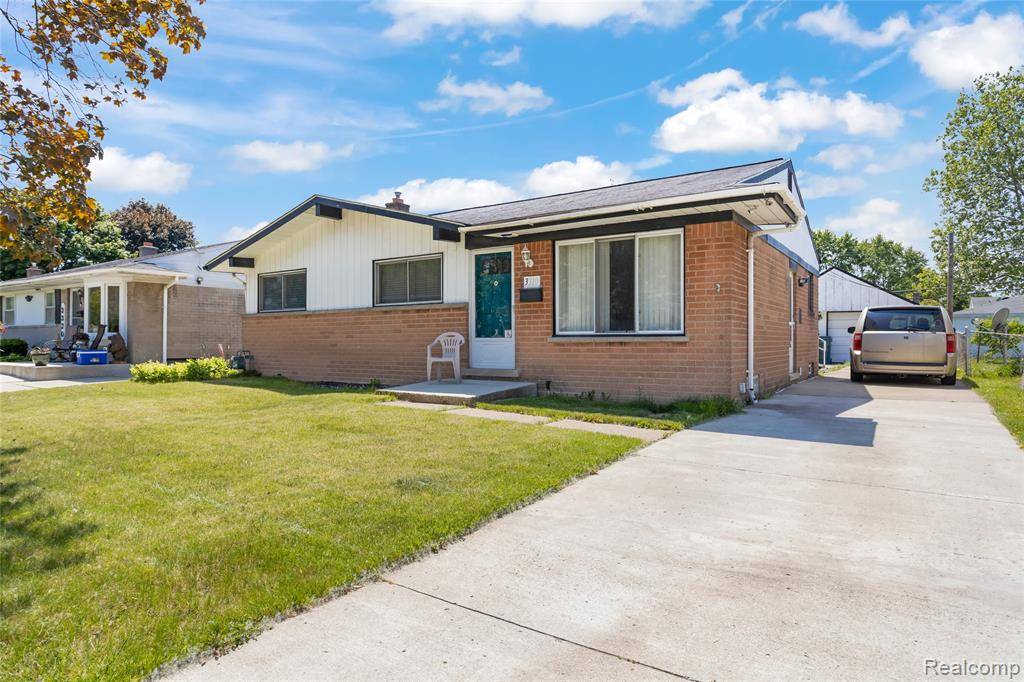Lincoln Park, MI 48146,3310 Helen Avenue