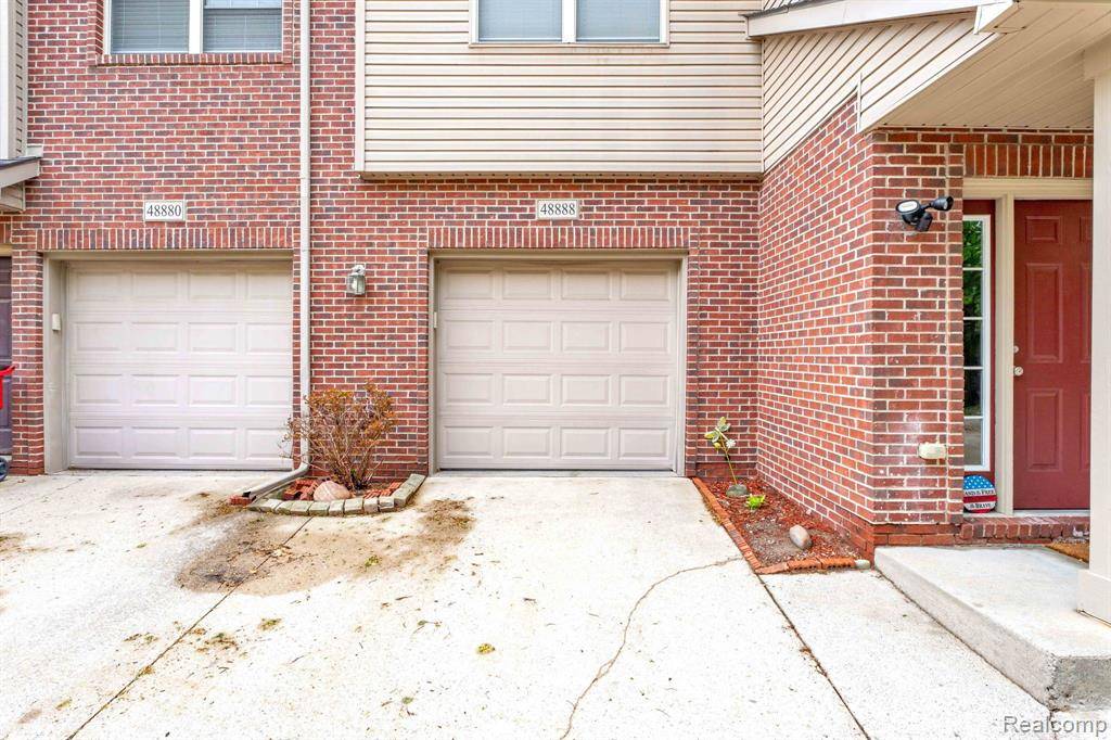 Shelby Twp, MI 48317,48888 Amanda Lane